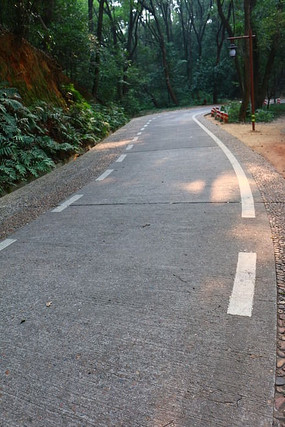 ɽ�Ϸ�����