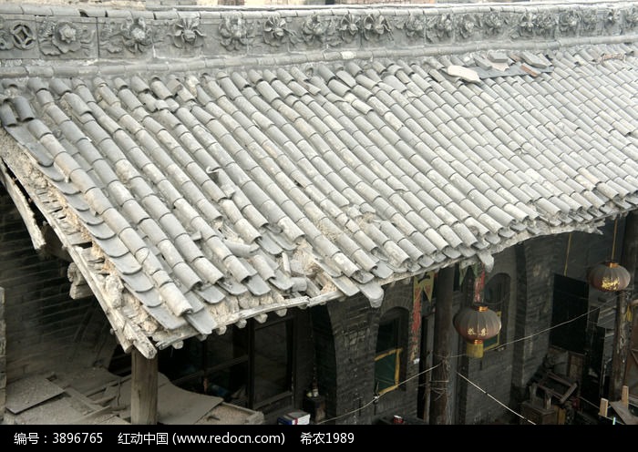 古村落瓦砾房顶