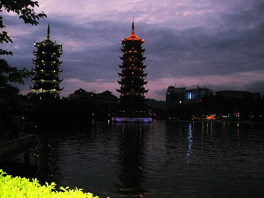 ����˫��ҹ��