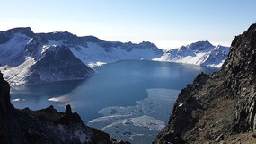 �������