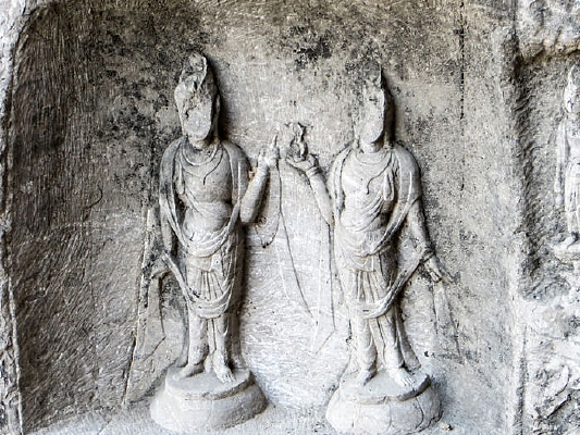 ʯ����������