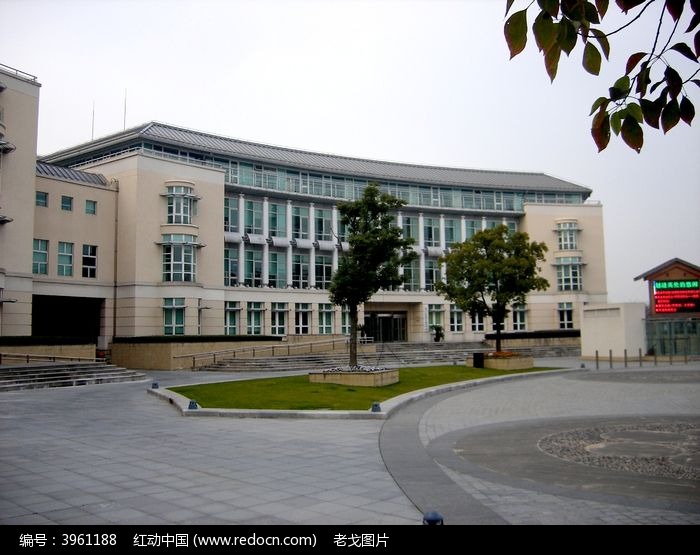 ̩��ʿС������Ĺ㳡ͼƬ