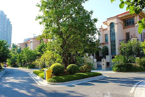 ����··��