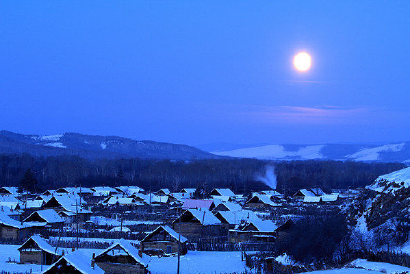 ��ɫ����