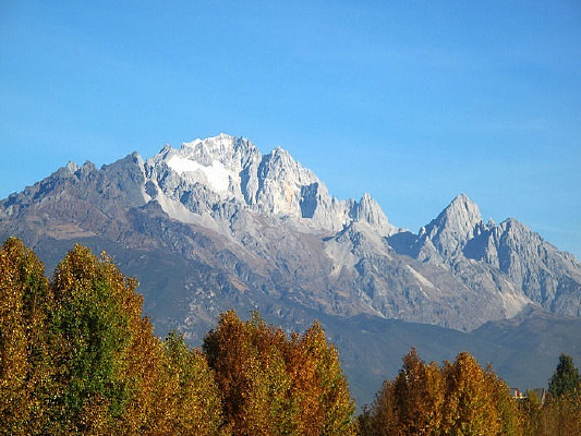 �����������ѩɽ