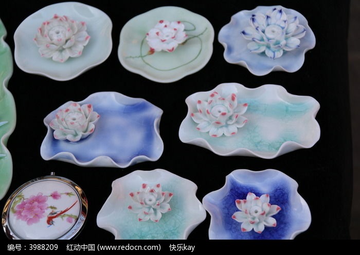 瓷莲花盘