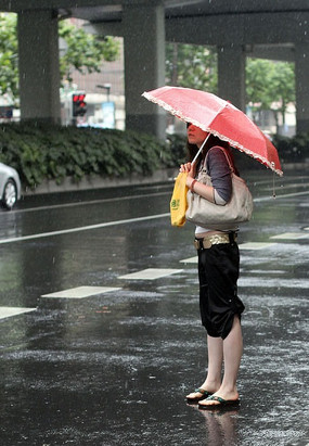 �ȳ���Ů��