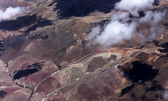 ����½��