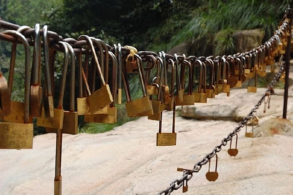 ��ɽ������