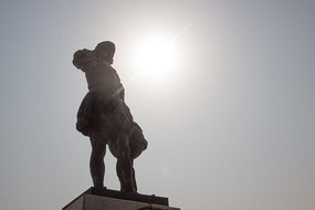 �����׺���