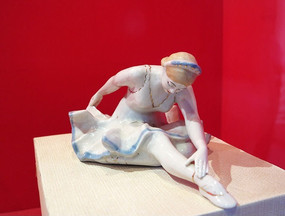 ��������