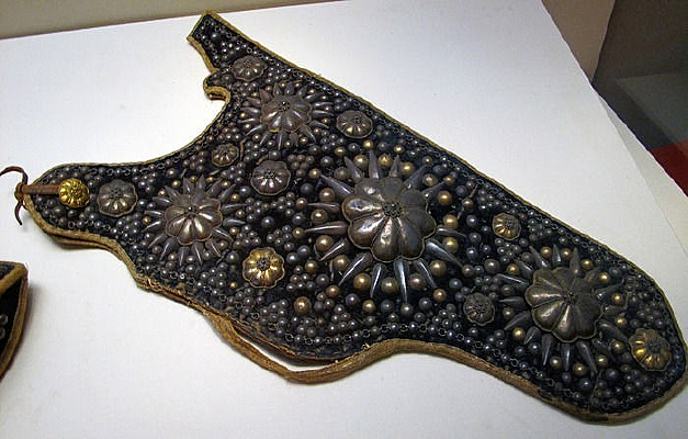 �������