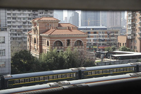 ͸����������