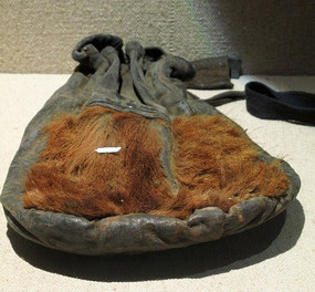 西藏民居用品皮口袋