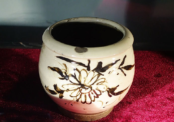 ��������