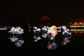 �����ؾ�ɫ