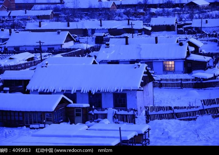 祥和山裡人家雪夜