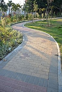 ����С��