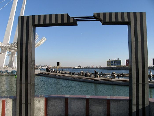 �������