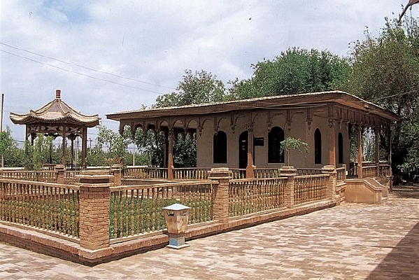 �½�����