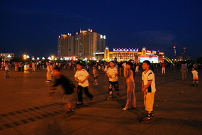 ��ͷ���о�ɫ