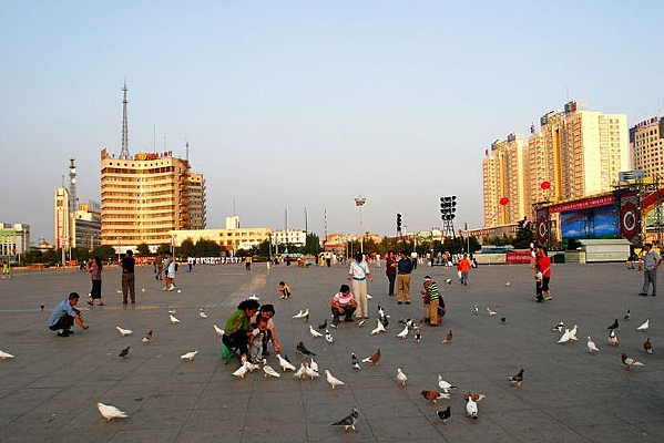 ��ͷ�����й㳡