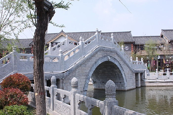 ��ɫ��������