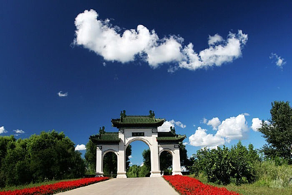 �������