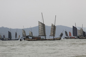 ���з���