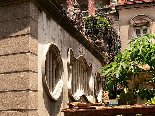 ������ֲ��Χǽ