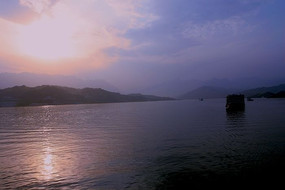 ��ƺ����