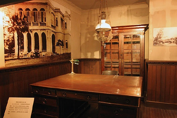 ����������