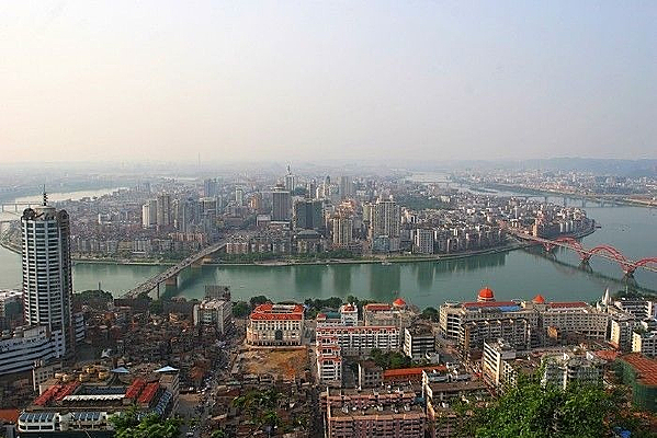 ����������