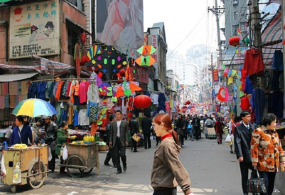 ����С��