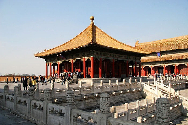 �ʹ������