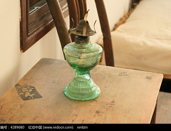 红军警备司令部煤油灯