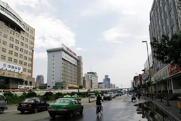 ���ͺ����н־�