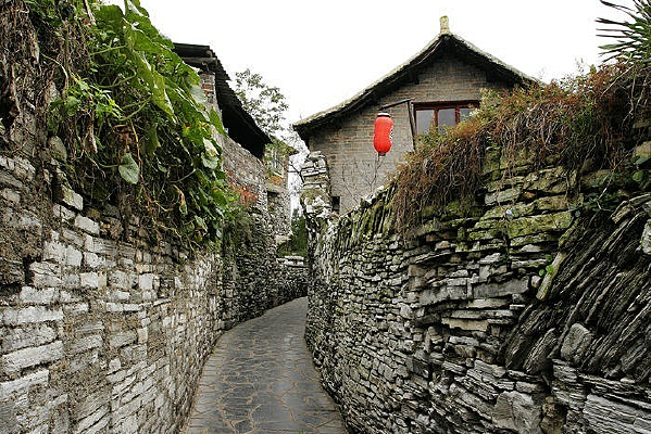 ������ʯʯͷ·