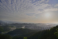 �˽��г���