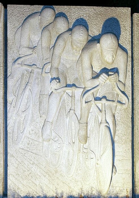 �������г��˶�