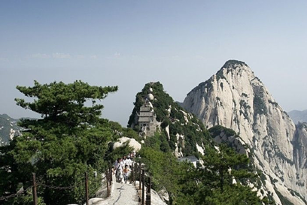 ��ɽ����