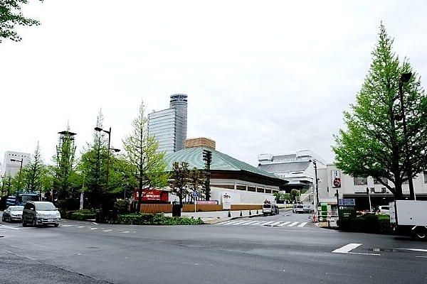 �ձ�����