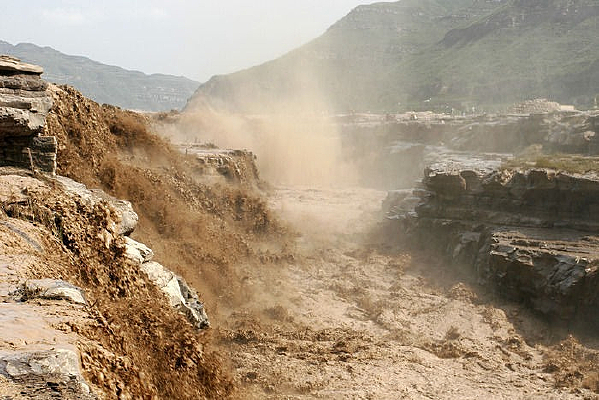 ����׳��