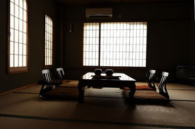 ���׺���