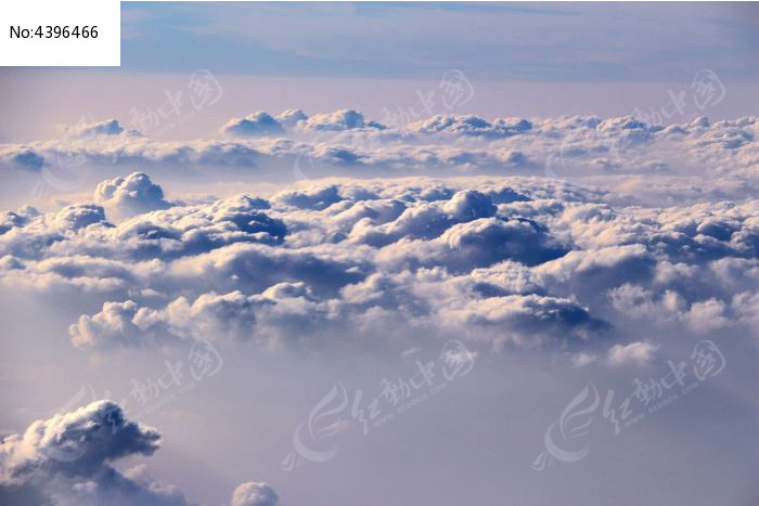 天空白蓝美丽的云彩