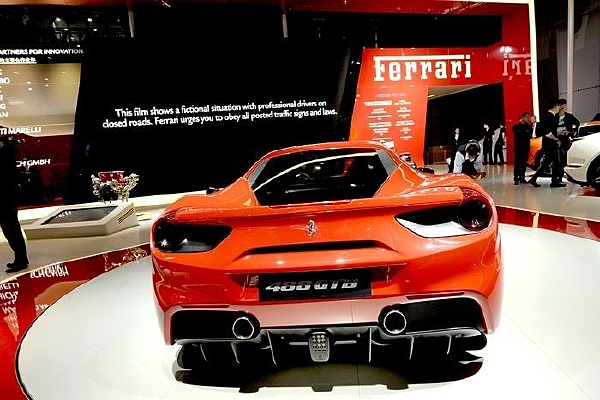 ����������