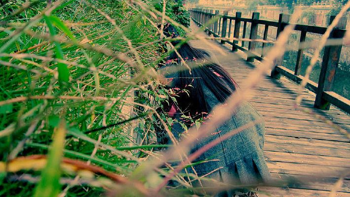 �ڻ��ϵ�Ů��