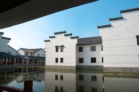 ��ɫ�������