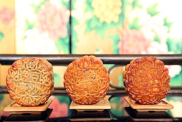 �±�����