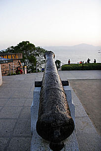 ���Ӻ���